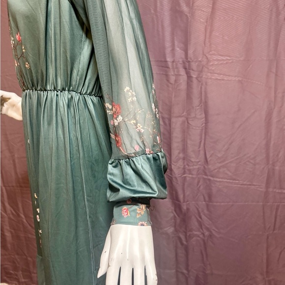 Green Floral Chiffon Maxi Dress  Boho Prairie Long Sleeve Elastic Waist Size: M - Picture 11 of 13